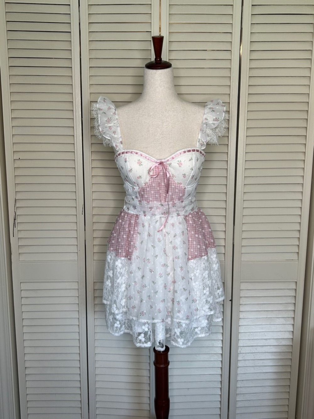 Altar'd State Pink & White Floral Gingham Ruffle Chemise - Picture 5 of 8